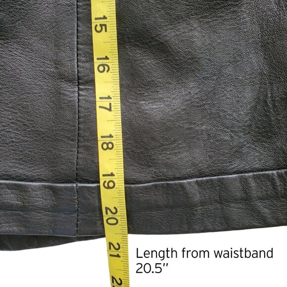 Cuirs Fourrures Genuine Leather Shorts Black Made in France Size 42 - Picture 15 of 16